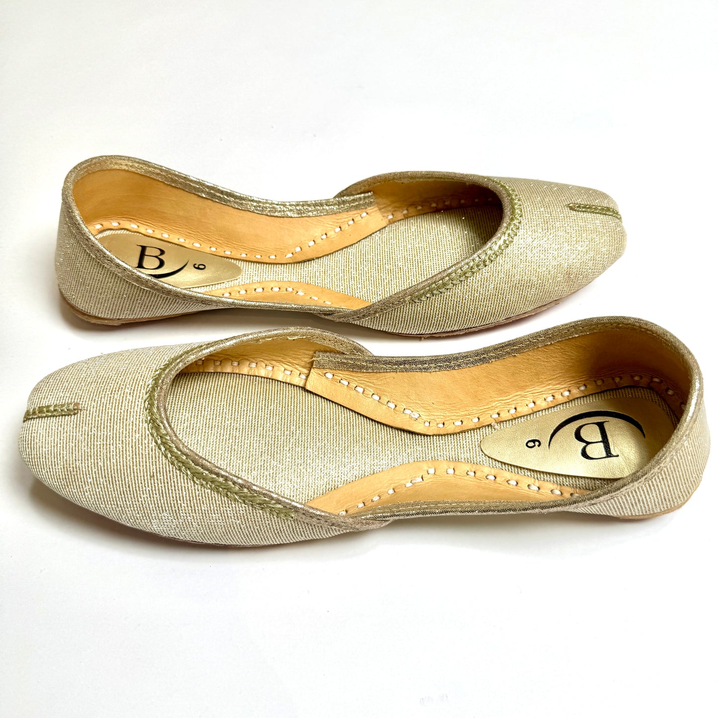 Bisma Handmade Khussa Mojri Indian Punjabi Jutti, Wedding Party Style Glitter Leather Mojri (B21)