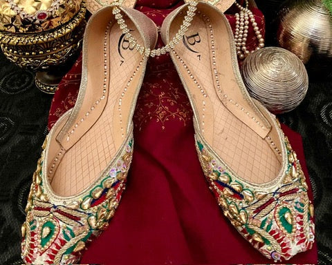 Khussa / Mojri