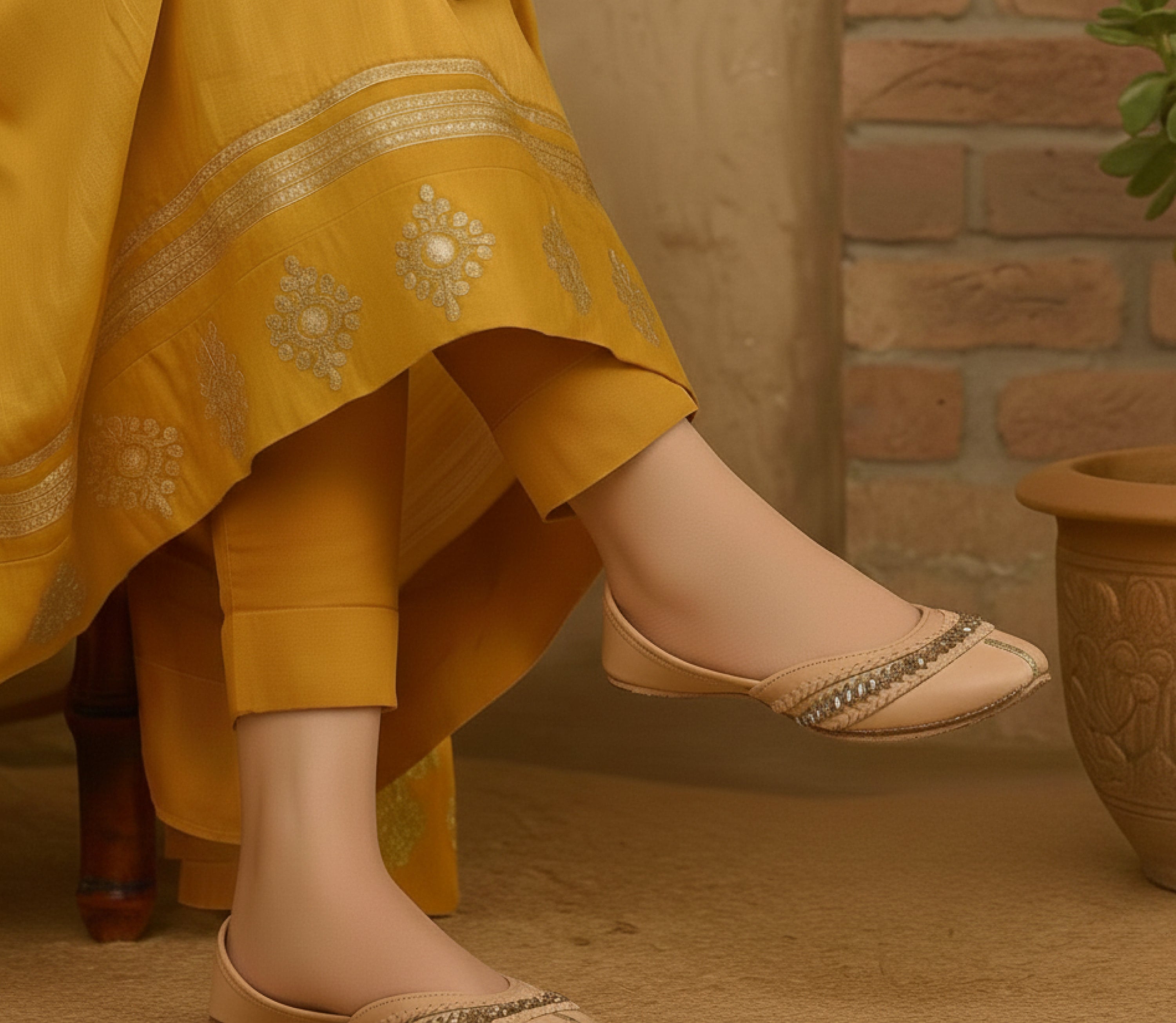 Bisma Luxury Khussa /Mojri Indian Punjabi Jutti, Wedding Party Style Stylish Elegant Foootwear Handmade Beige Diamante (B35)