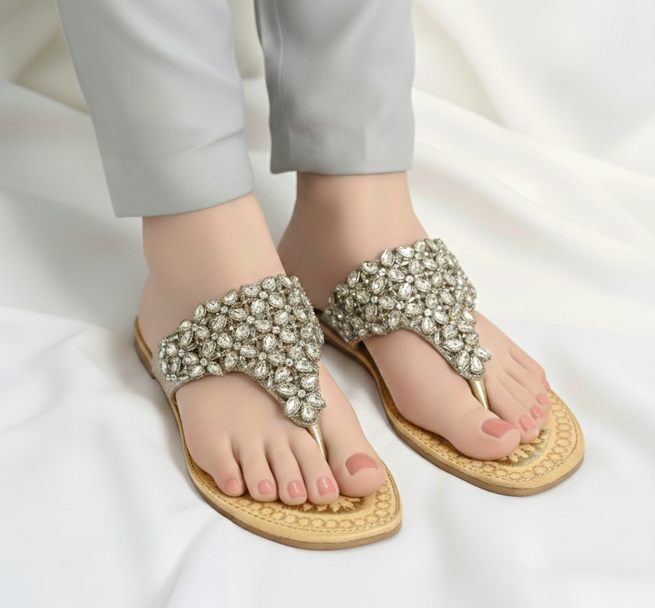 Bisma Handmade Embroidered Leather Toe Post Sandals – Sheesha Mahal(B19)