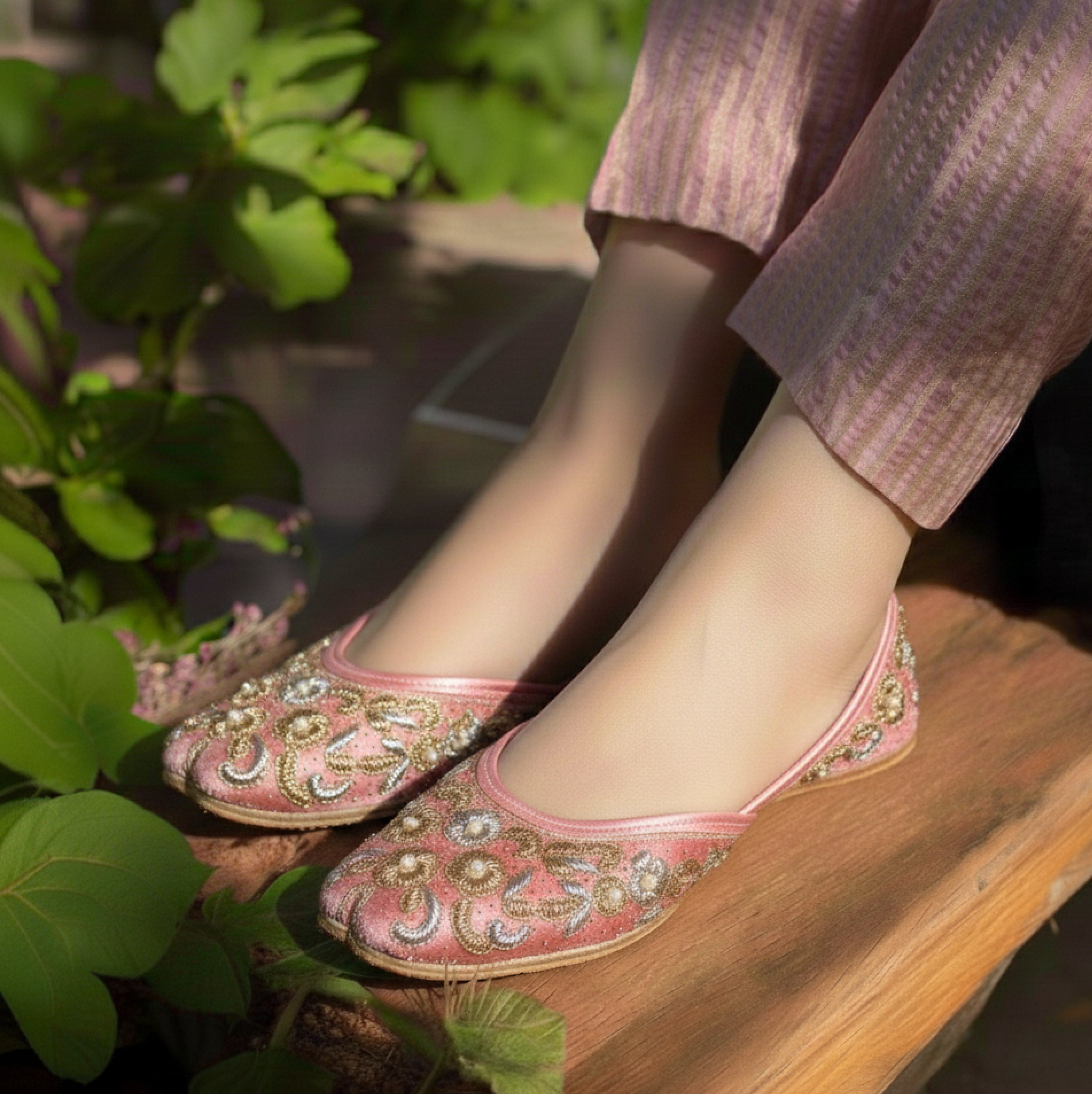 Bisma Luxury Handmade Khussa Mojri Indian Punjabi Jutti, Wedding Party Style (B34)