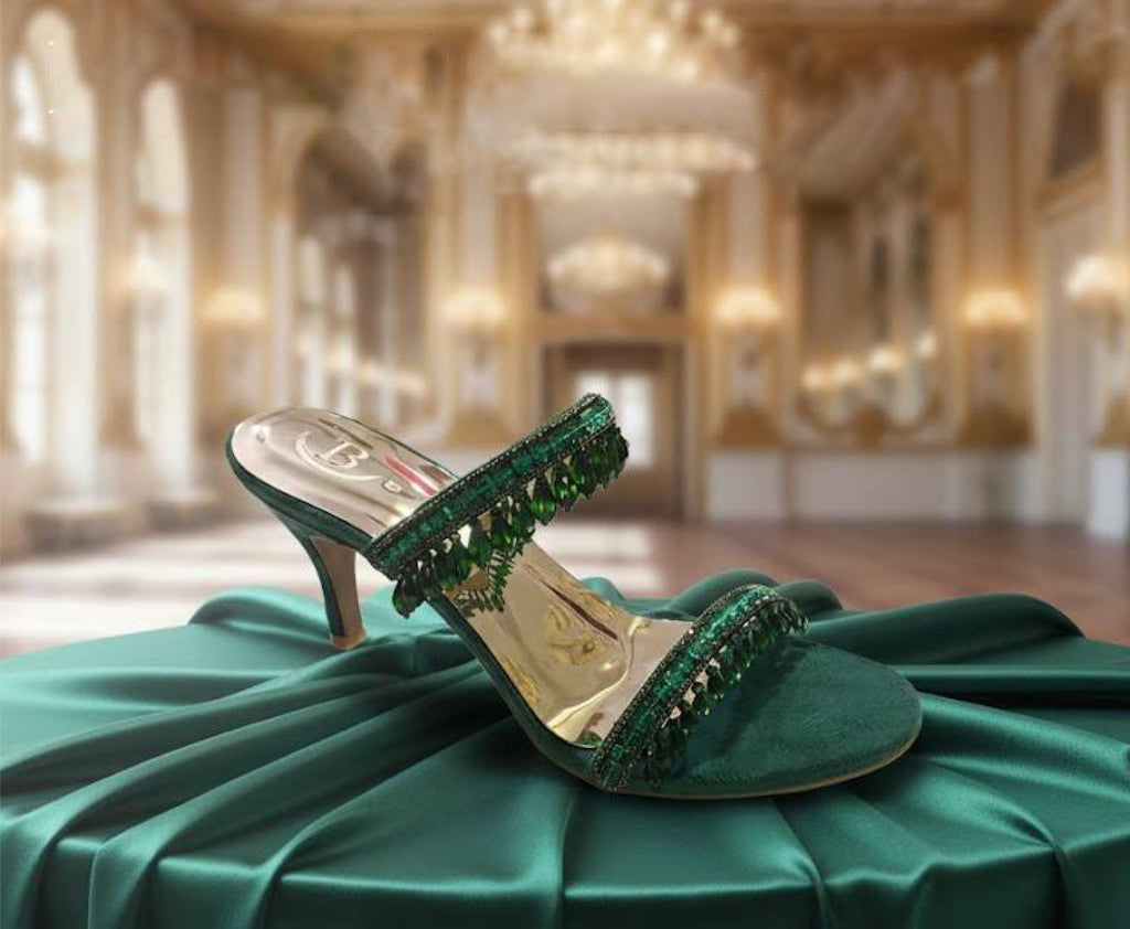 Bisma Masterpiece – Diamanté & Pearl Party Sandals✨ (B49)