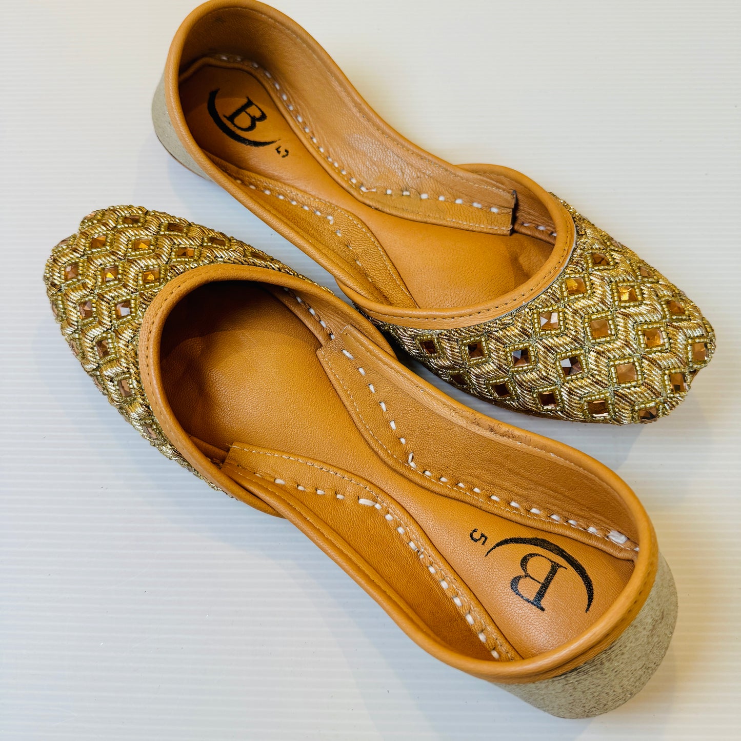 Bisma Handmade Khussa Mojri Indian Punjabi Jutti, Wedding Party Style Sitara (B12)