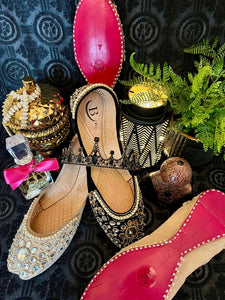 Traditional womens Handcrafted Kundan Nubuck mirrored Indian/ Punjabi Jutti / Khussa / Mojri Flat Wedding/ Party/ Mendi/ Shoes Footwear B28