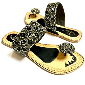 Womens Diamante Stonework Sandals Indian/ Punjabi Jutti / Chappal / Slip on Flat Wedding shoes/ Party/ Mendi/ Shoes / Sandals Footwear B24