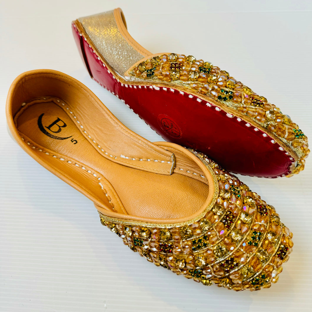 Traditional womens Handcrafted multi Beaded Indian/ Punjabi Jutti / Khussa / Mojri Flat Wedding/ Party/ Mendi/ Shoes Footwear B7