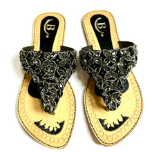 Load image into Gallery viewer, Womens Diamante Stonework Sandals Indian/ Punjabi Jutti / Chappal / Slip on Flat Wedding shoes/ Party/ Mendi/ Shoes / Sandals Footwear B19
