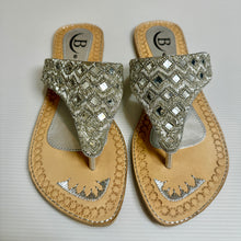 Load image into Gallery viewer, Hand embroidery with mirror stones Indian/ Punjabi Jutti / Chappal / Slip on Flat Wedding shoes/ Party/ Mendi/ Shoes / Sandals Footwear B14
