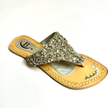 Load image into Gallery viewer, Womens Diamante Stonework Sandals Indian/ Punjabi Jutti / Chappal / Slip on Flat Wedding shoes/ Party/ Mendi/ Shoes / Sandals Footwear B19
