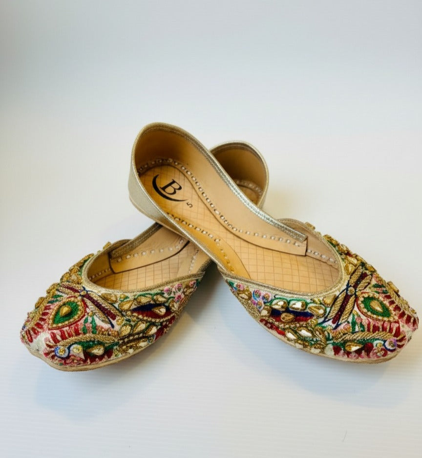 Bisma Handmade Khussa Mojari – Elegant Indian Punjabi Jutti for Wedding & Party Wear (Heera Mandi B8)