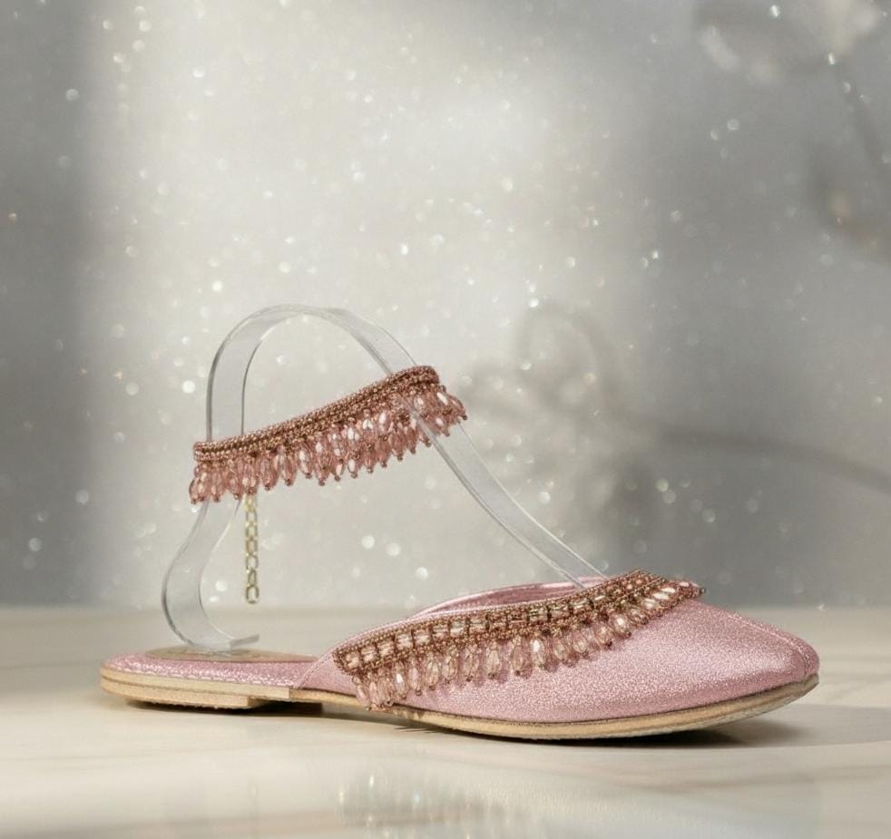 Bisma Chandelier Khussa – A Masterpiece of Craftsmanship to Cherish (B89)